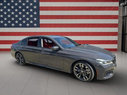 Gray 2018 BMW 750 I