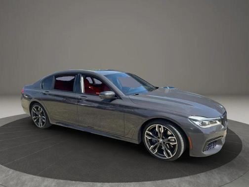 Gray 2018 BMW 750 I