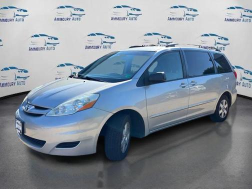 Silver Shadow Pearl 2010 Toyota Sienna LE