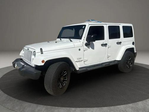 Bright White Clearcoat 2016 Jeep Wrangler Unlimited Sahara