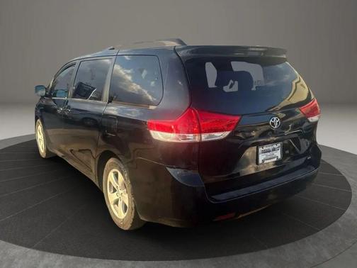 2013 Toyota Sienna LE