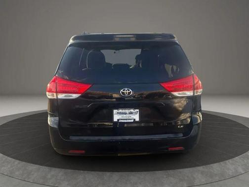 2013 Toyota Sienna LE