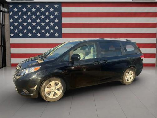 2013 Toyota Sienna LE