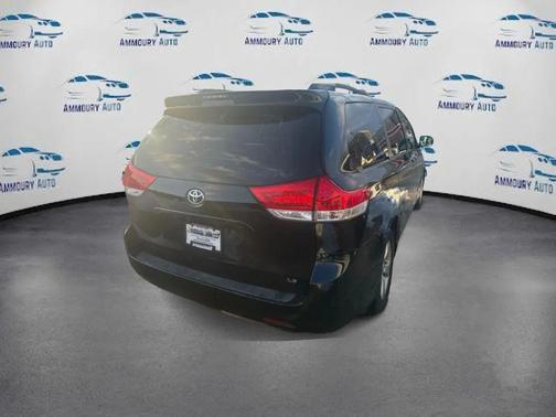 2013 Toyota Sienna LE
