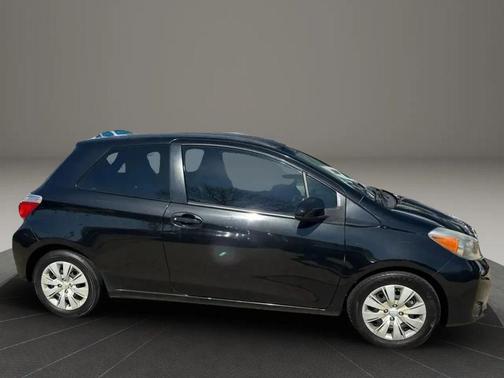 2013 Toyota Yaris L