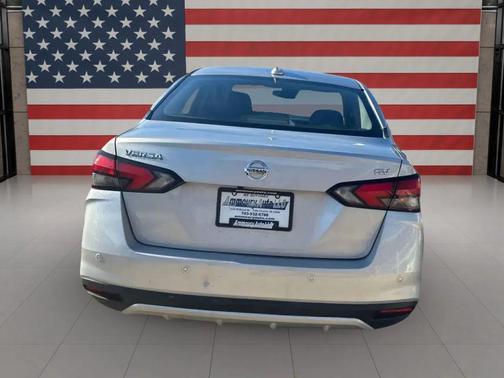 2020 Nissan Versa 1.6 SV