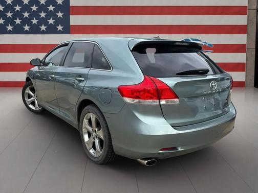 Aloe Green Metallic 2010 Toyota Venza Base