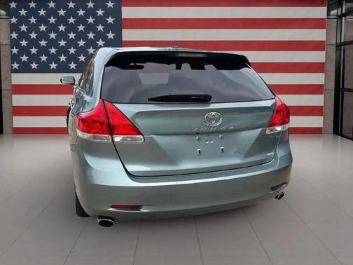 Aloe Green Metallic 2010 Toyota Venza Base