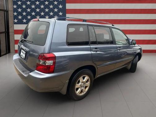 2004 Toyota Highlander Base