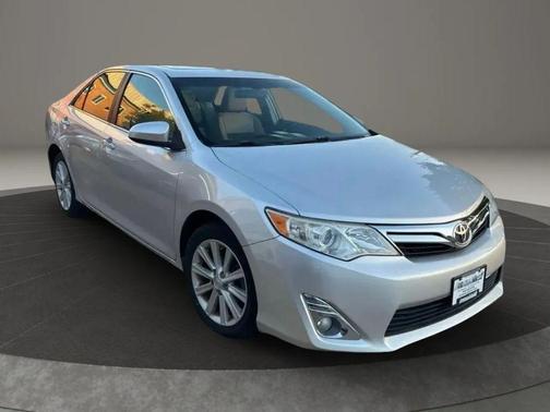 Classic Silver Metallic 2013 Toyota Camry XLE