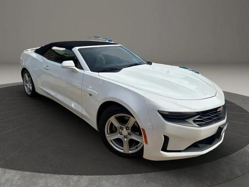 Summit White 2019 Chevrolet Camaro 1LT