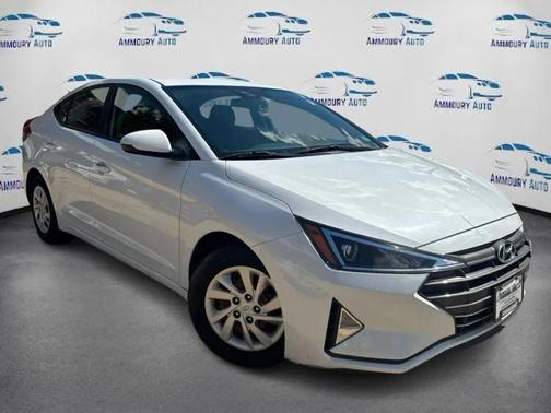 2019 Hyundai ELANTRA SE