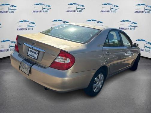Gold 2002 Toyota Camry LE