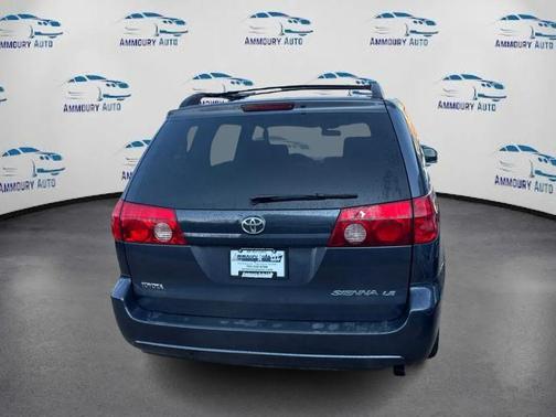 Blue 2007 Toyota Sienna LE
