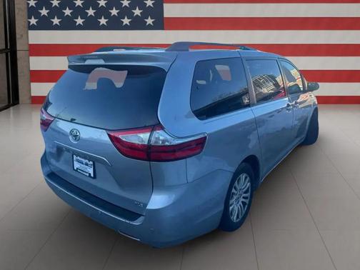 2015 Toyota Sienna XLE Premium