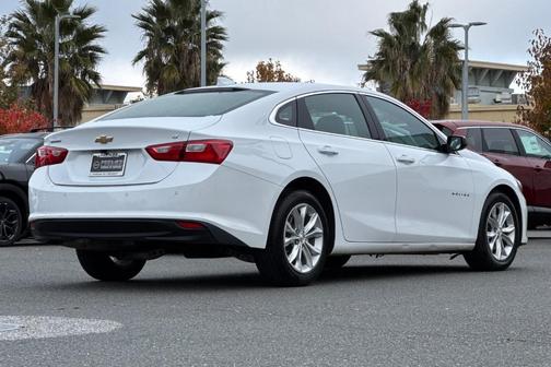 2024 Chevrolet Malibu LT