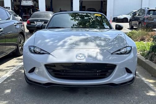 Aero Gray 2025 Mazda MX-5 Miata Club