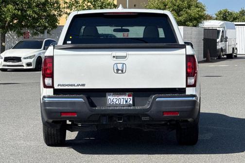 White Diamond Pearl 2017 Honda Ridgeline RTL