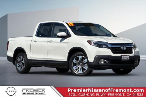 White Diamond Pearl 2017 Honda Ridgeline RTL