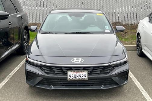 2024 Hyundai ELANTRA SEL
