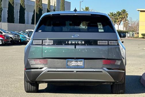2024 Hyundai IONIQ 5 SE