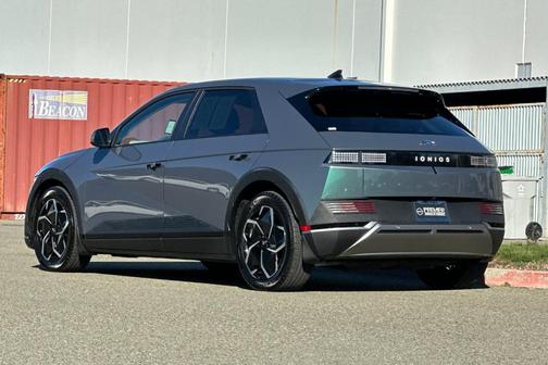 2024 Hyundai IONIQ 5 SE