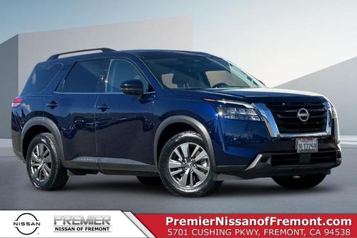 2024 Nissan Pathfinder SV