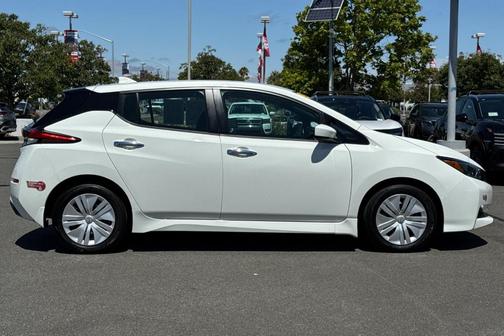 2024 Nissan Leaf S