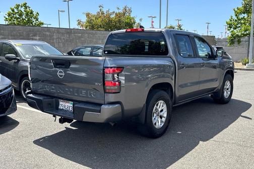 Gun Metallic 2024 Nissan Frontier SV