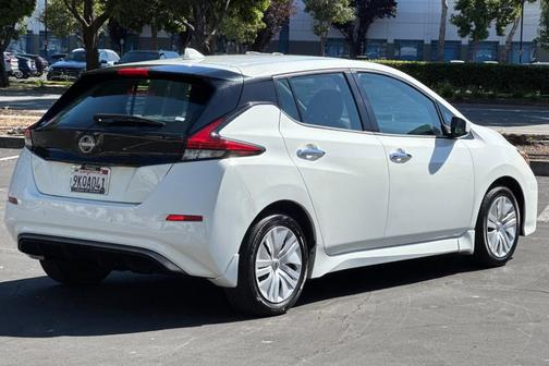 2024 Nissan Leaf S