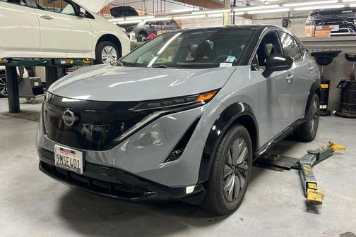 2t Gry Blk Roof 2024 Nissan ARIYA ENGAGE