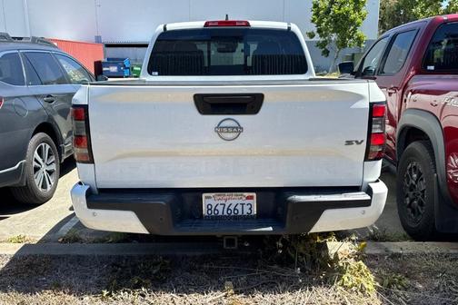 Glacier White 2023 Nissan Frontier SV