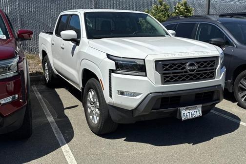 Glacier White 2023 Nissan Frontier SV