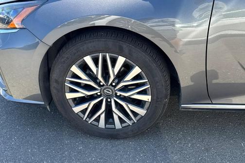 Gun Metallic 2025 Nissan Altima SV