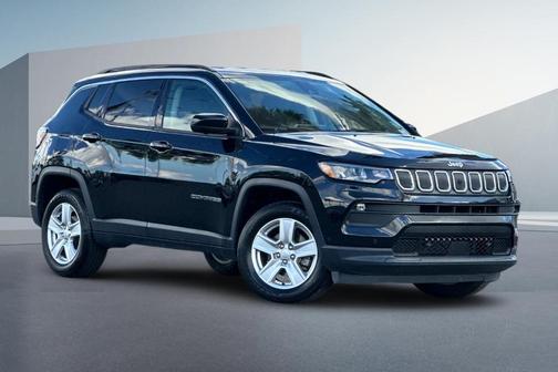 Diamond Black 2022 Jeep Compass Latitude