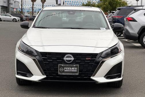 2025 Nissan Altima SR