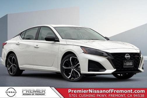 2025 Nissan Altima SR