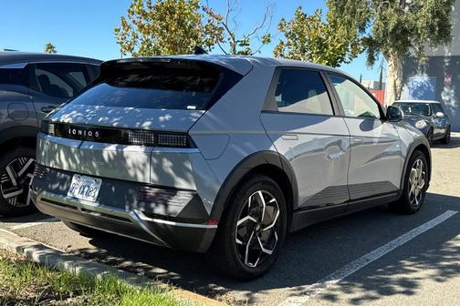 2024 Hyundai IONIQ 5 SEL
