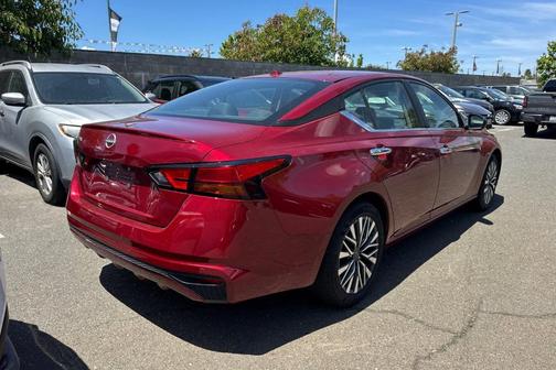 Scarlet Ember 2025 Nissan Altima SV