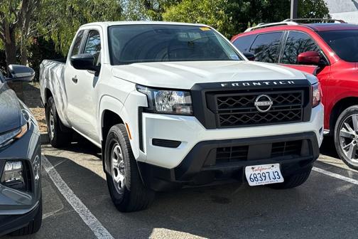 2022 Nissan Frontier S