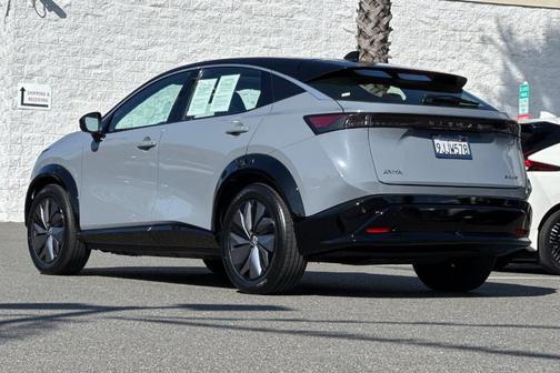 2 Tone Gray / Black Roof 2023 Nissan ARIYA EVOLVE+