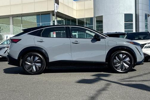 2 Tone Gray / Black Roof 2023 Nissan ARIYA EVOLVE+