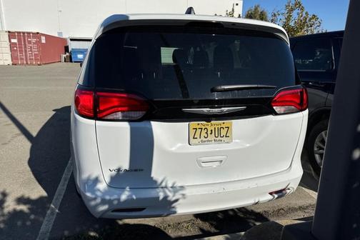 2024 Chrysler Voyager LX