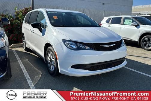 2024 Chrysler Voyager LX