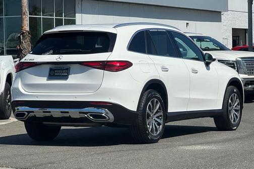 Polar White 2024 Mercedes-Benz GLC 300 Base