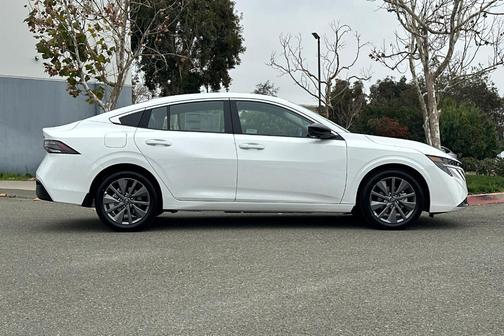 2026 Nissan Sentra SL