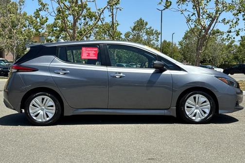 2024 Nissan Leaf S