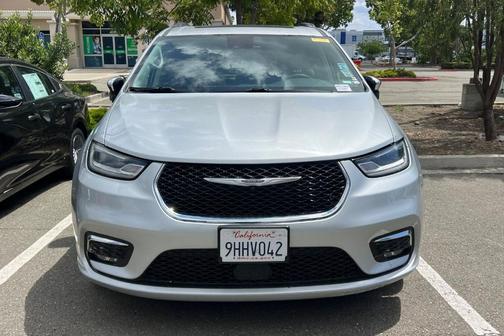 Silver Mist Clearcoat 2023 Chrysler Pacifica Limited