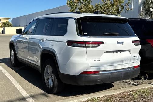 2023 Jeep Grand Cherokee L Laredo