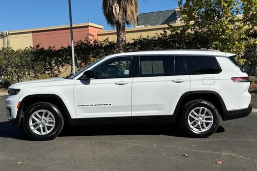 2023 Jeep Grand Cherokee L Laredo